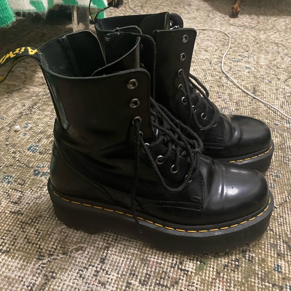 Dr. Martens Jadon Platform boots sz 9 womens US